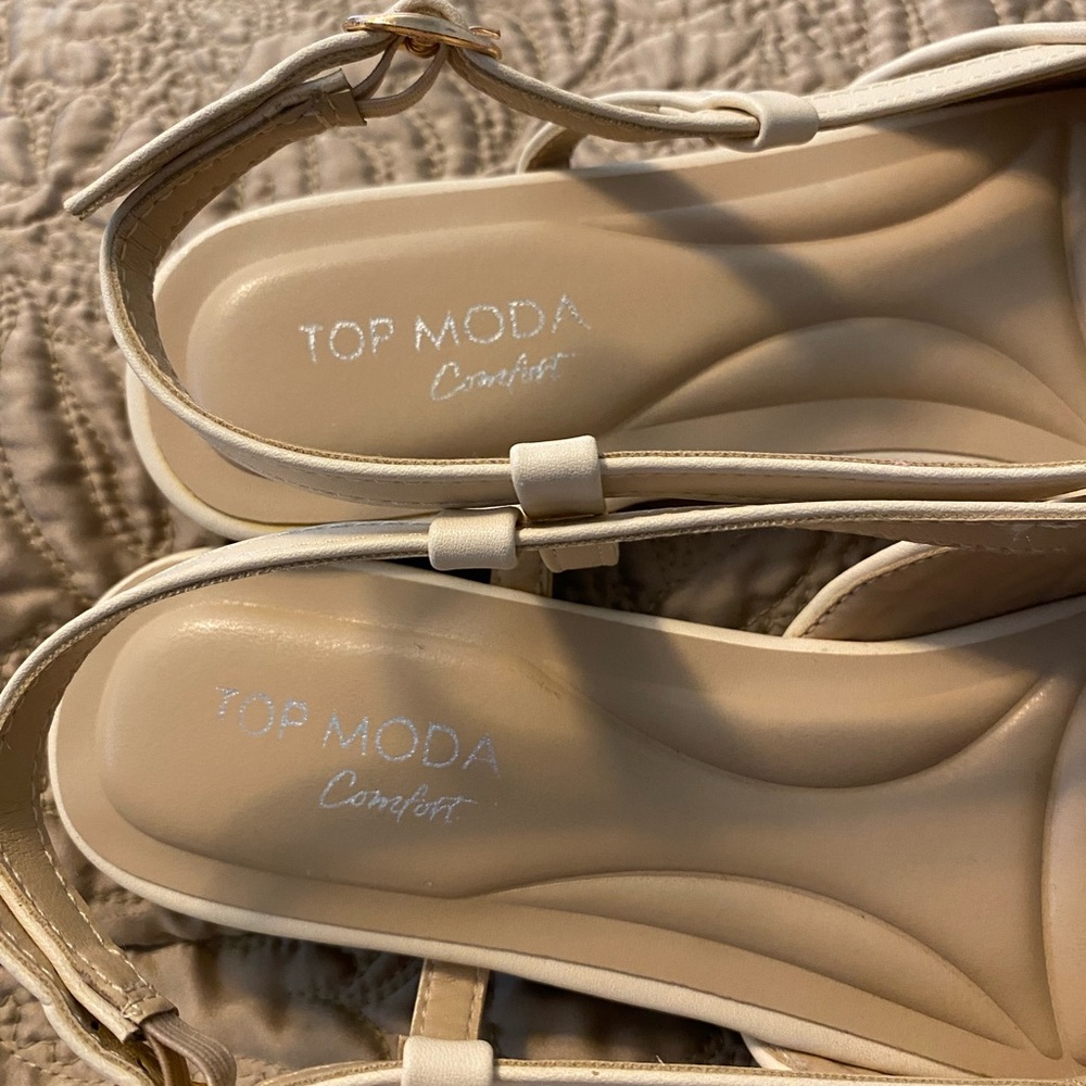 TOP Moda Women's Tan Pointed Slingback Flats - Picture 2 of 8